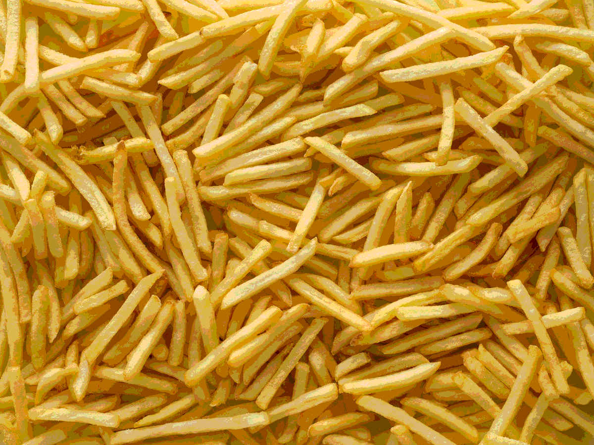 A layer of French fries
